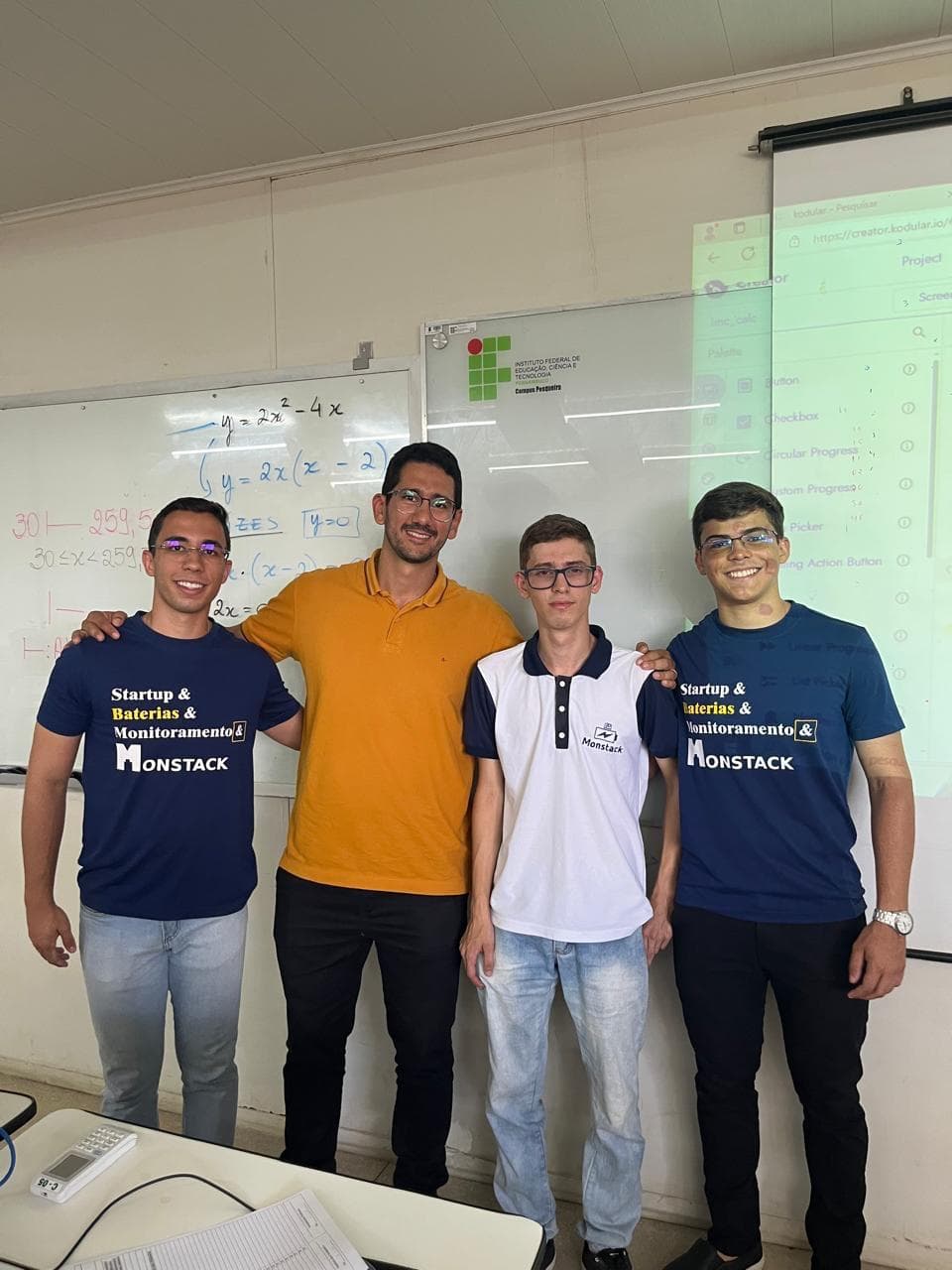 Semana das Indústrias: Ministrando um mini curso de desenvolvimento de aplicativos e compartilhando conhecimento sobre soluções digitais.